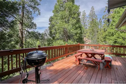 196 B Lane, Lake Arrowhead, CA 92352 - Photo 8
