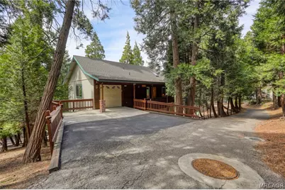 196 B Lane, Lake Arrowhead, CA 92352 - Photo 2