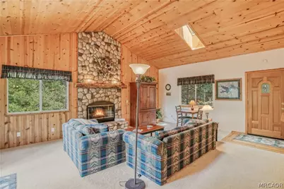196 B Lane, Lake Arrowhead, CA 92352 - Photo 6