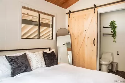 1409 Malabar Way, Big Bear City, CA 92314 - Photo 30