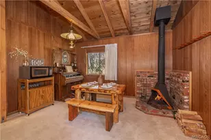 1109 Brookside Ln, Fawnskin, CA 92333 - Photo 16