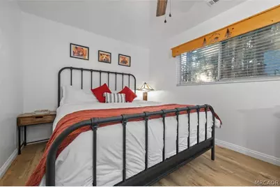 804 Robinhood Boulevard, Big Bear City, CA 92314 - Photo 8