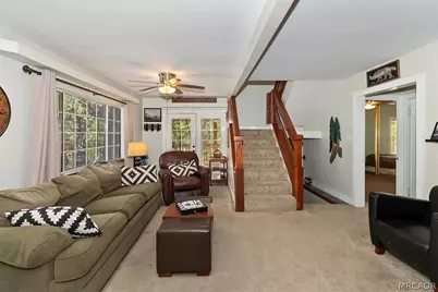 23723 Hillside Drive, Crestline, CA 92325 - Photo 8