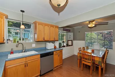 23723 Hillside Drive, Crestline, CA 92325 - Photo 10