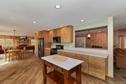222 Eagle Drive, Big Bear Lake, CA 92315 - Photo 10