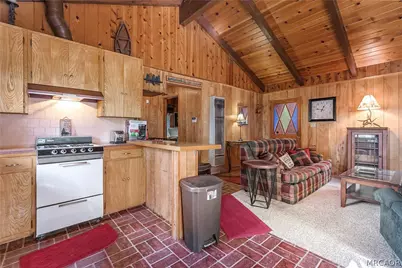 748 Lake Drive, Lake Arrowhead, CA 92352 - Photo 8