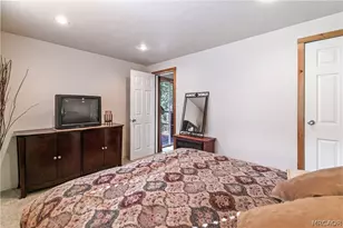 748 Lake Dr, Lake Arrowhead, CA 92352 - Photo 12