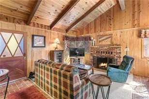 748 Lake Dr, Lake Arrowhead, CA 92352 - Photo 1