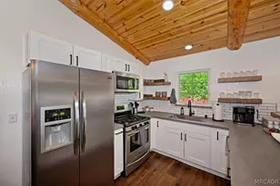 42577 Falcon, Big Bear Lake, CA 92315 - Photo 12