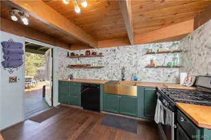 445 Elysian Blvd, Big Bear City, CA 92314 - Photo 10