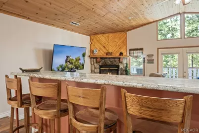 42821 Cougar Road, Big Bear Lake, CA 92315 - Photo 14