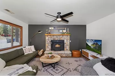 42698 Fox Farm Road, Big Bear Lake, CA 92315 - Photo 10