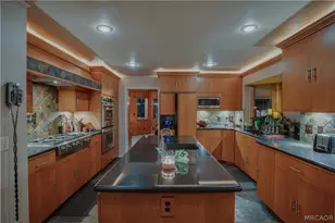 27801 St Bernard Ln, Lake Arrowhead, CA 92352 - Photo 10
