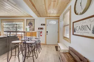 298 Maple Ln, Sugarloaf, CA 92386 - Photo 4
