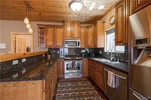 529 Bernhardt Ln, Big Bear City, CA 92314 - Photo 12