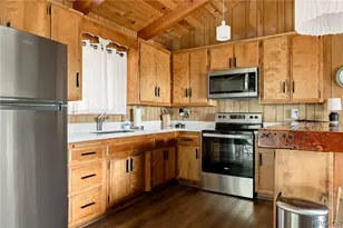 33010 Juniper Ln, Green Valley Lake, CA 92341 - Photo 22