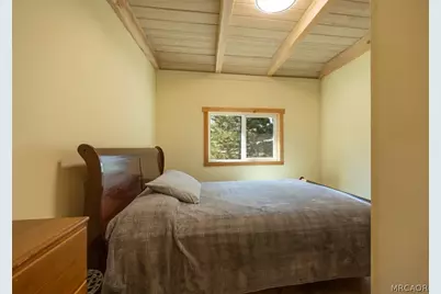 39961 Lakeview Drive, Big Bear Lake, CA 92315 - Photo 24