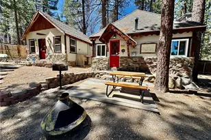 844 Tulip Ln, Big Bear Lake, CA 92315 - Photo 2
