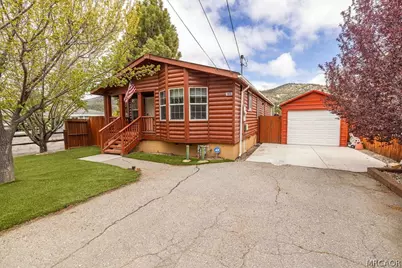 1035 W Fairway Boulevard, Big Bear City, CA 92314 - Photo 2