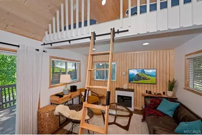 669 Knoll Drive, Crestline, CA 92325 - Photo 22