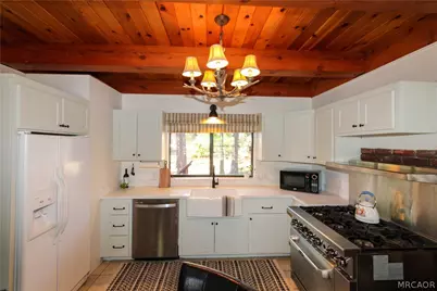 39545 Forest Road, Big Bear Lake, CA 92315 - Photo 12