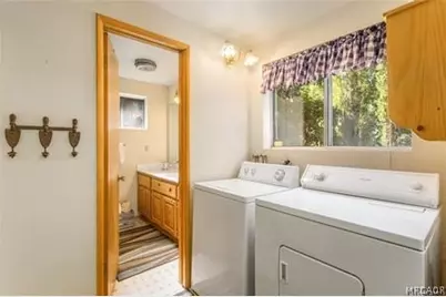 42962 Dogwood Drive, Big Bear Lake, CA 92315 - Photo 20