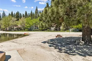 27821 Peninsula Dr N, Lake Arrowhead, CA 92352 - Photo 24