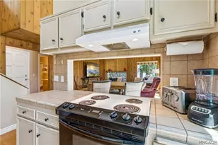 27821 Peninsula Dr N, Lake Arrowhead, CA 92352 - Photo 10