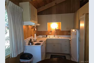 32124 Hunsaker Way, Running Springs, CA 92382 - Photo 6