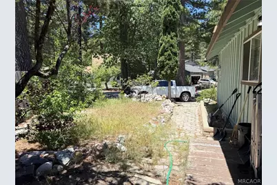 26465 Apache Trail, Cedar Glen, CA 92378 - Photo 12