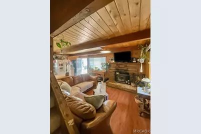 213 E Mountain View Boulevard, Big Bear City, CA 92314 - Photo 8