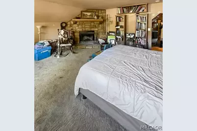 213 E Mountain View Boulevard, Big Bear City, CA 92314 - Photo 14