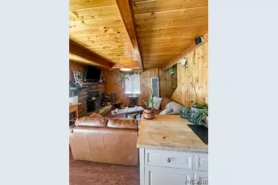 213 E Mountain View Boulevard, Big Bear City, CA 92314 - Photo 6