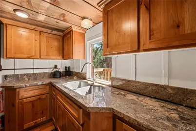7 Pine Knot Road, Big Bear Lake, CA 92315 - Photo 4