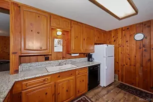 1012 E Country Club Blvd, Big Bear City, CA 92314 - Photo 20