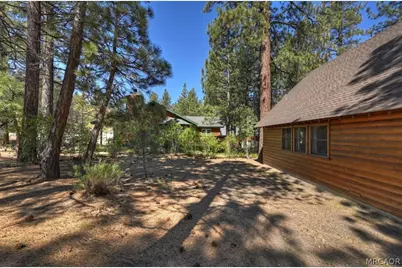 1012 E Country Club Boulevard, Big Bear City, CA 92314 - Photo 2