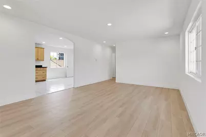 348 W 83rd Street, Los Angeles, CA 90003 - Photo 8