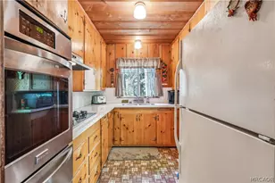 404 Hillside Rd, Lake Arrowhead, CA 92352 - Photo 10
