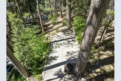404 Hillside Road, Lake Arrowhead, CA 92352 - Photo 20