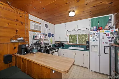 23940 Cresta Dr Drive, Crestline, CA 92325 - Photo 10