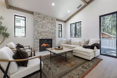 1304 E Mountain View Boulevard, Big Bear City, CA 92314 - Photo 6