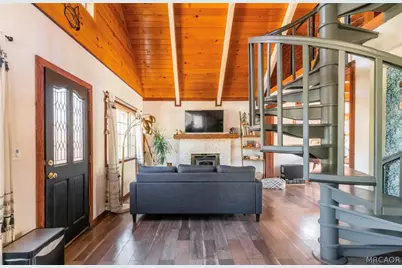 375 W Tiger Lily Drive, Big Bear City, CA 92314 - Photo 8