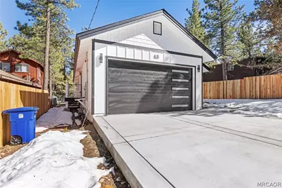 183 Moreno Ln Lane, Sugarloaf, CA 92386 - Photo 4