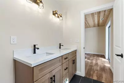 183 Moreno Ln Lane, Sugarloaf, CA 92386 - Photo 38