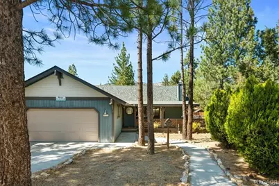 425 E Mountain View Boulevard, Big Bear City, CA 92314 - Photo 6