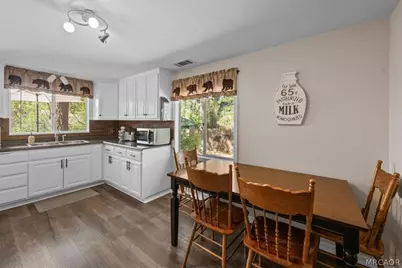1017 W Rainbow Blvd Boulevard, Big Bear City, CA 92314 - Photo 10