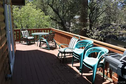 223 Vista Avenue, Sugarloaf, CA 92386 - Photo 4