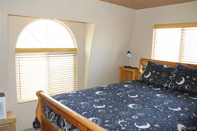 223 Vista Avenue, Sugarloaf, CA 92386 - Photo 8