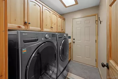 525 E Angeles Boulevard, Big Bear City, CA 92314 - Photo 26