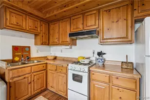 24032 Skyland Dr, Crestline, CA 92325 - Photo 12